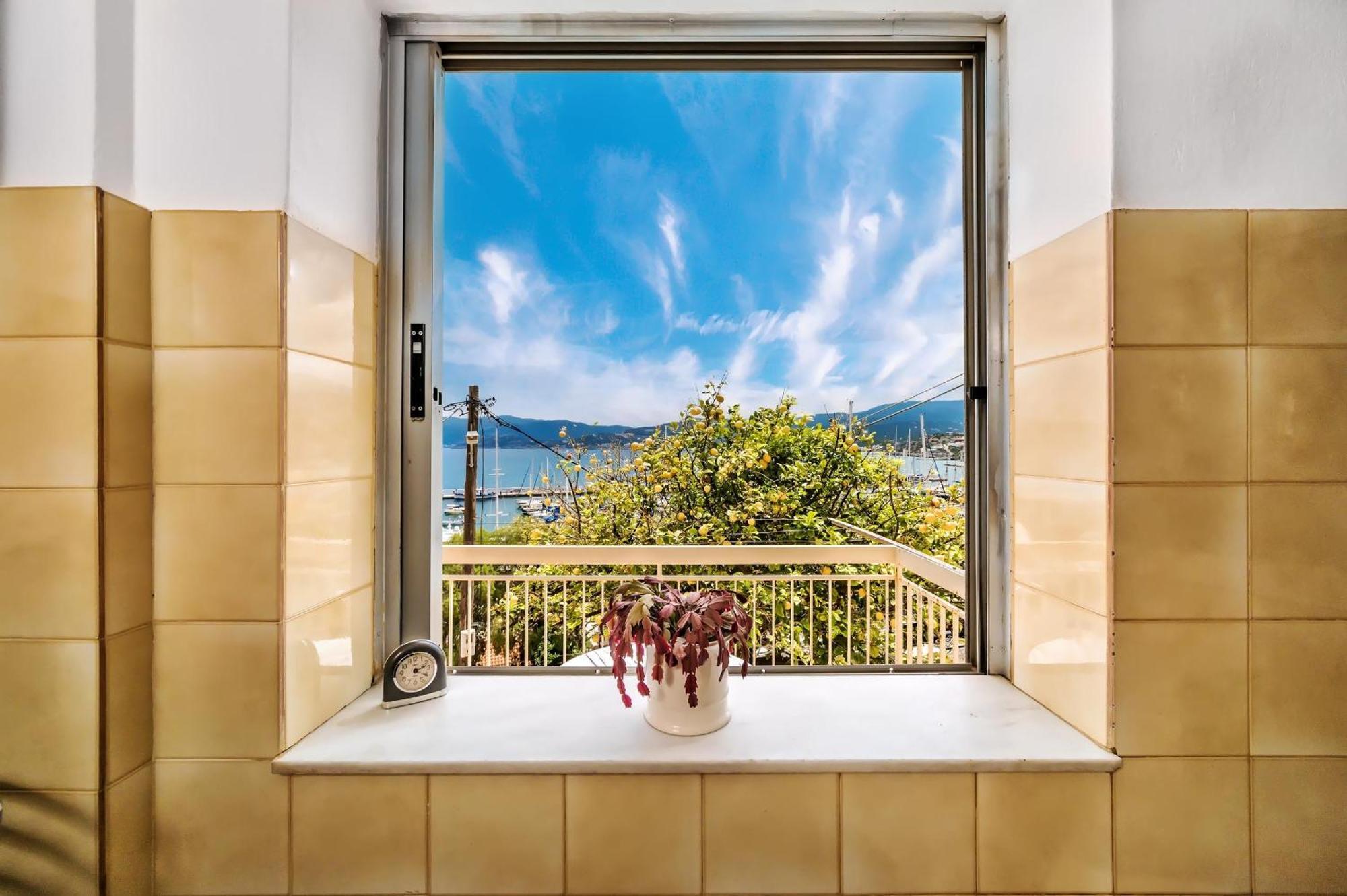 Jelena Apartments By The Sea Agios Nikolaos Exterior foto